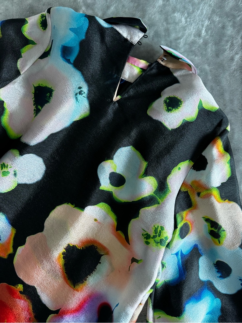 STINE GOYA Black Floral High Neck Blouse with Neon Flowers - Picture 4 of 4